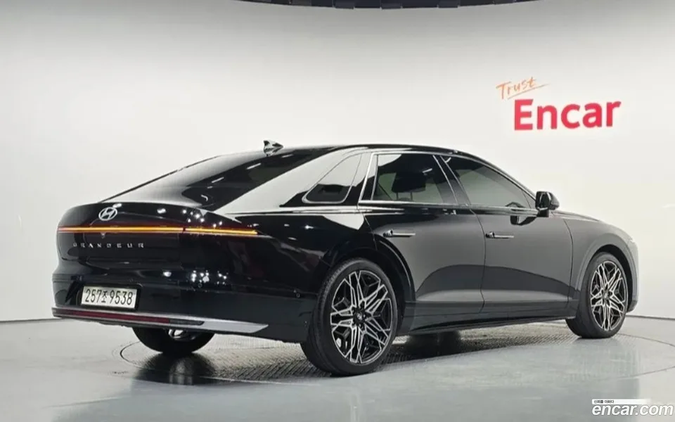 Hyundai Grandeur Hybrid 2023 — миниатюра 2