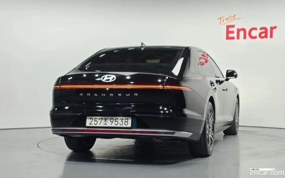 Hyundai Grandeur Hybrid 2023 — миниатюра 4