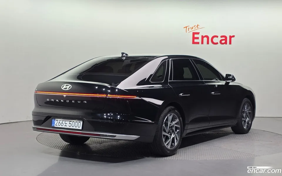 Hyundai Grandeur Hybrid 2023 — миниатюра 2