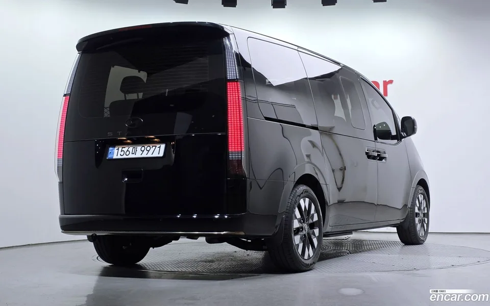 Hyundai Staria HEV 1.6 7 2025 — миниатюра 2