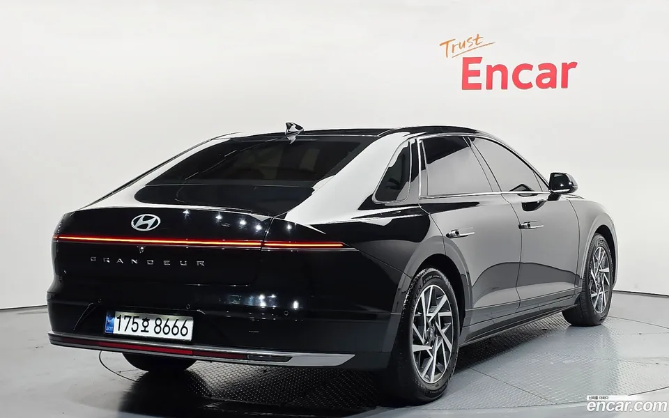 Hyundai Grandeur Hybrid 2023 — миниатюра 2