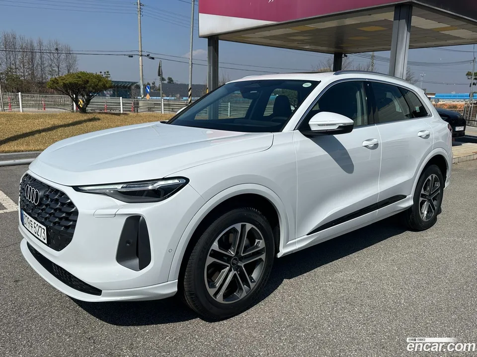 Audi Q5 (80A) 40 TFSI 2025 — фото 1, купить с доставкой в Москву