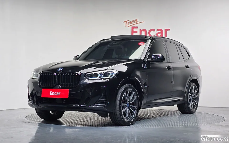 BMW X3 xDrive 30e M 2024 — фото 1, купить с доставкой в Москву