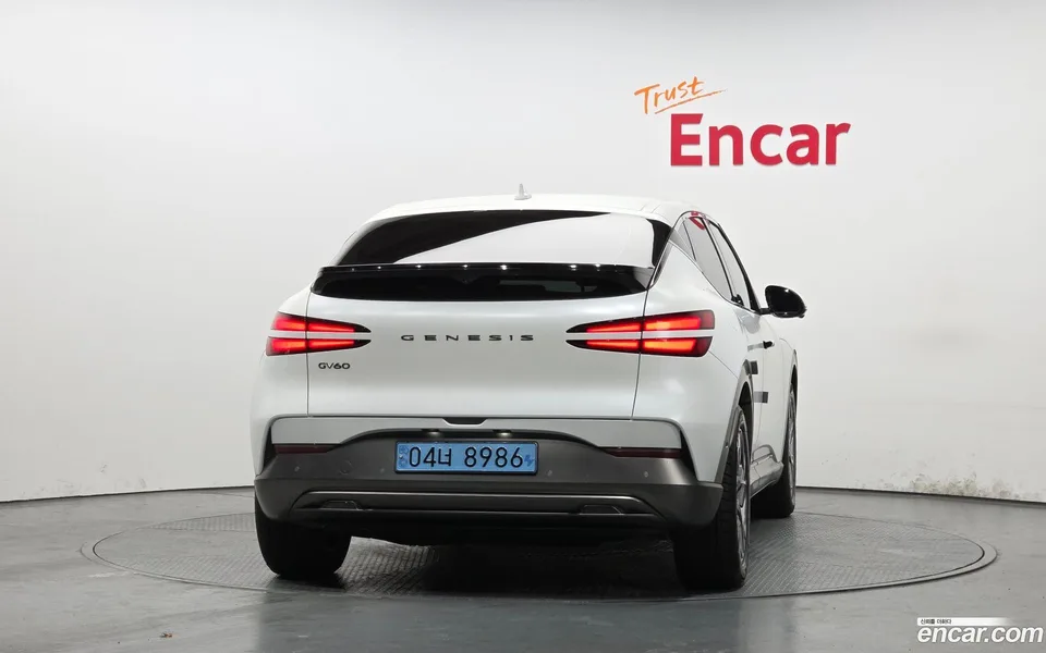 Genesis GV60 AWD 2023 — миниатюра 4