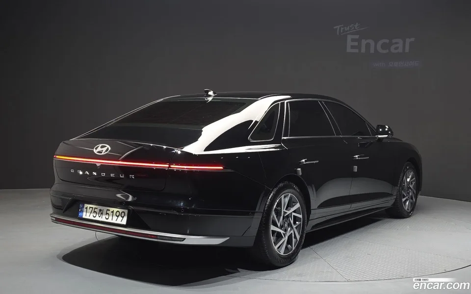Hyundai Grandeur 3.5 2WD 2023 — миниатюра 2