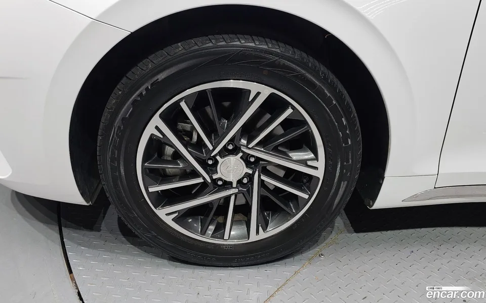 Hyundai Grandeur IG 3.0 LPi () 2022 — миниатюра 5