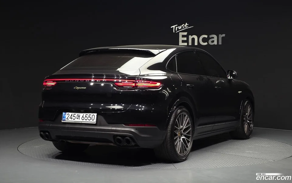 Porsche Cayenne 3.0 E- 2022 — миниатюра 2