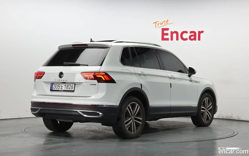 Volkswagen Tiguan 2.0 TDI 4 2023 — миниатюра 2