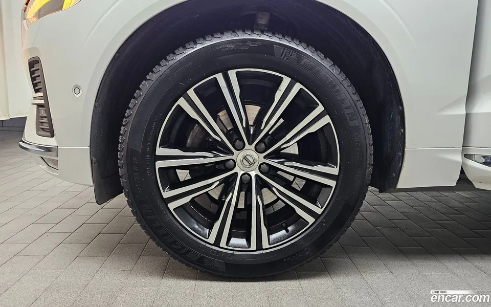 Volvo XC60 B5 2022 — миниатюра 5