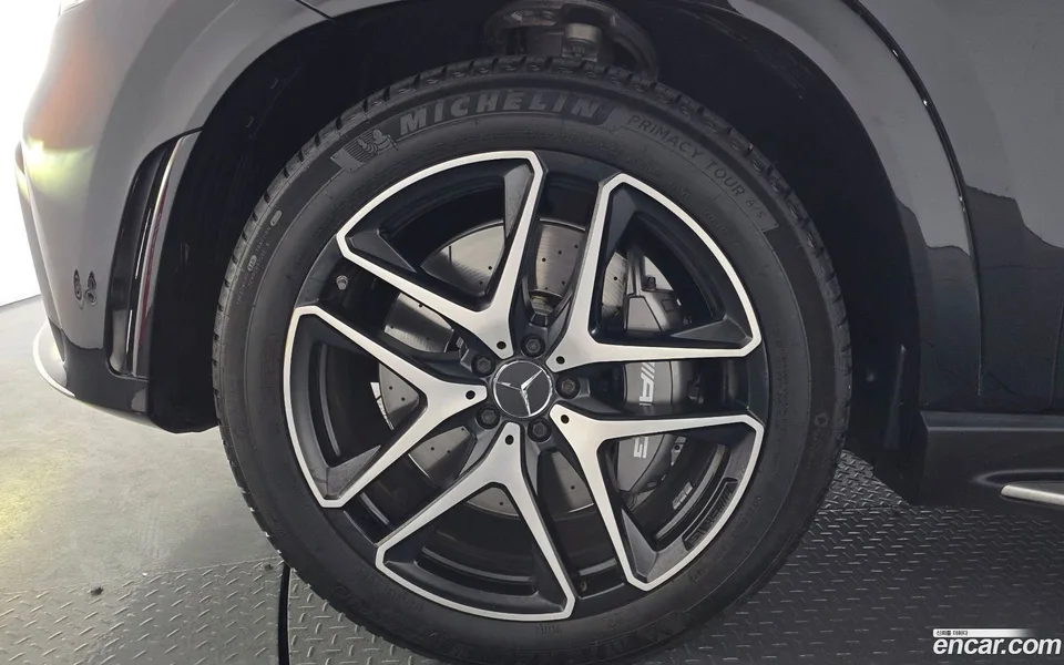 Mercedes-Benz GLE-Class AMG GLE53 4MATIC+ 2023 — миниатюра 5