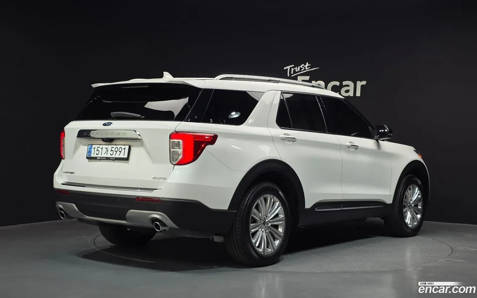 Ford Explorer 2.3 4WD 2023 — миниатюра 2