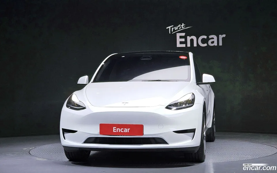 Tesla Model Y RWD 2023 — миниатюра 3