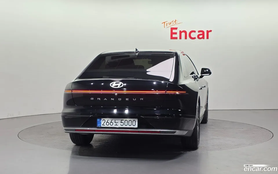 Hyundai Grandeur Hybrid 2023 — миниатюра 4