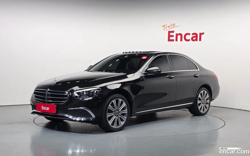 Mercedes-Benz E-Class E350 4MATIC 2023 — фото 1, купить с доставкой в Москву