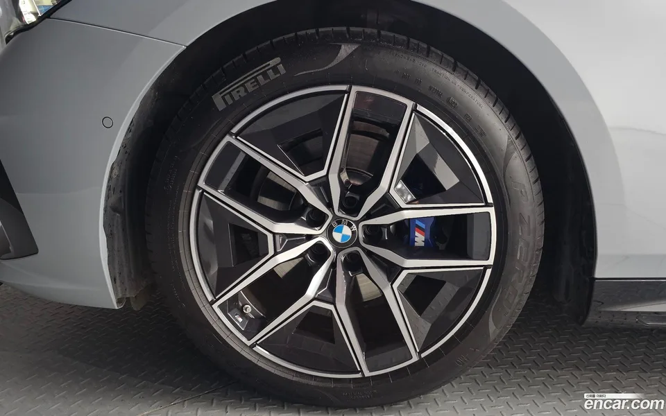 BMW 5 Series 520i M 2024 — миниатюра 5