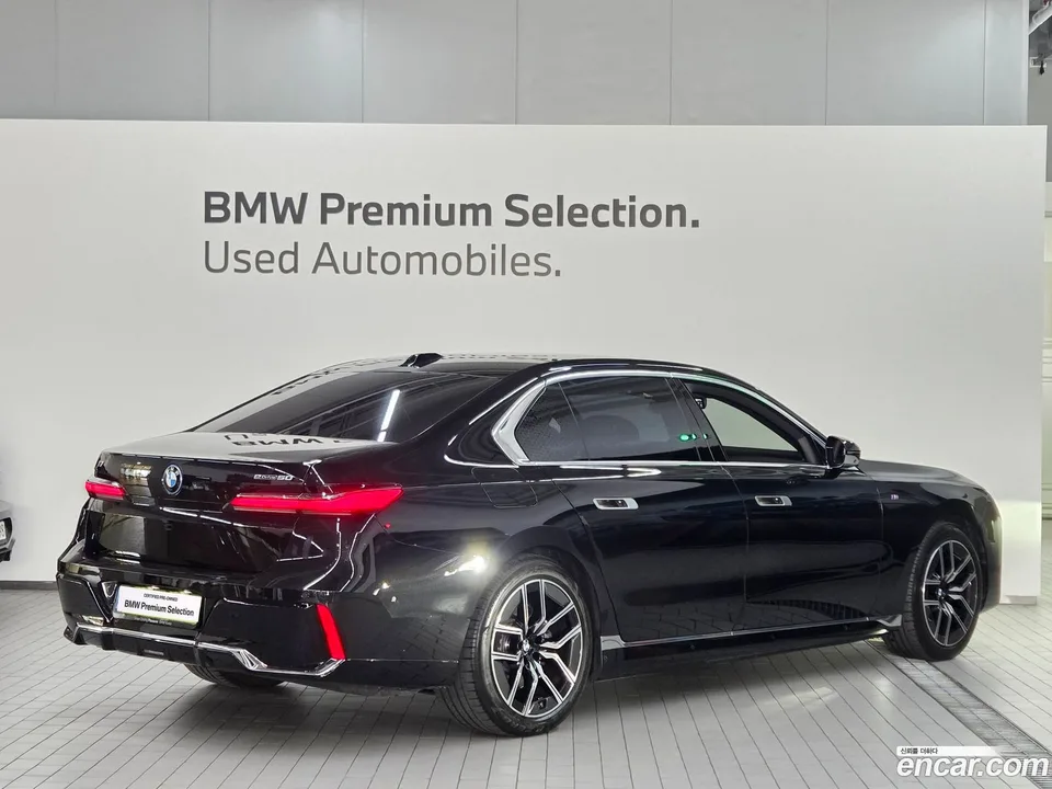 BMW i7 eDrive 50 M 2025 — миниатюра 2