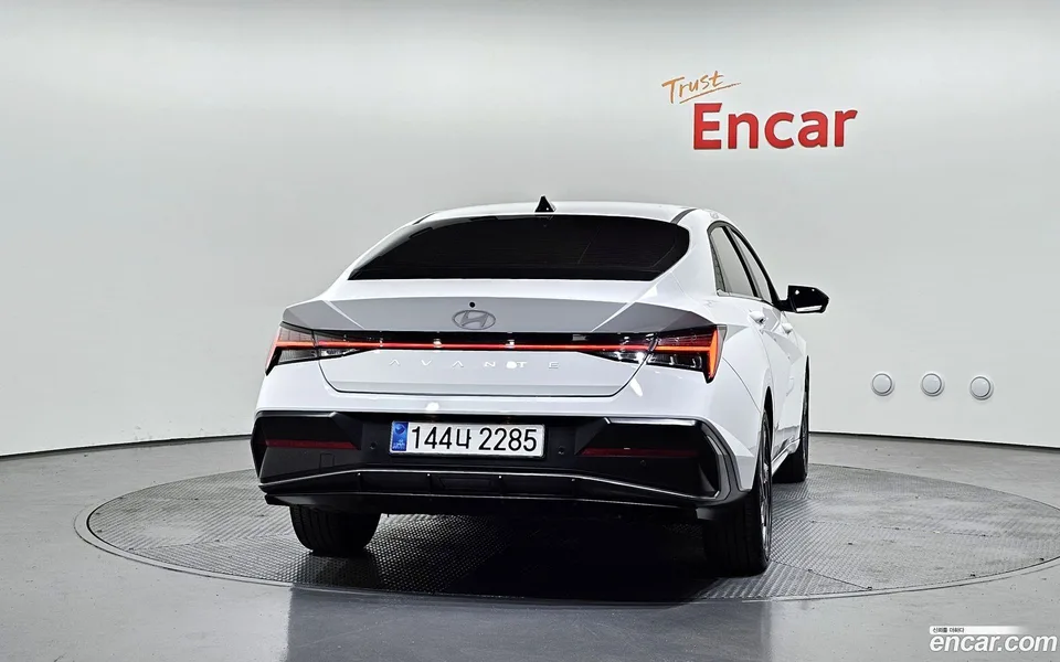 Hyundai Avante CN7 Hybrid 2025 — миниатюра 4