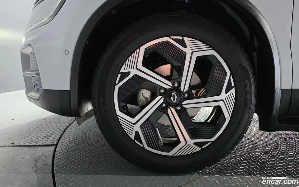 Renault Samsung QM6 2.0 LPe RE 2WD 2024 — миниатюра 5