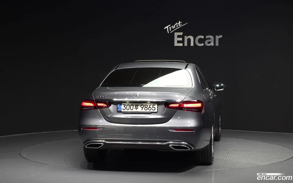 Mercedes-Benz E-Class E250 2022 — миниатюра 4