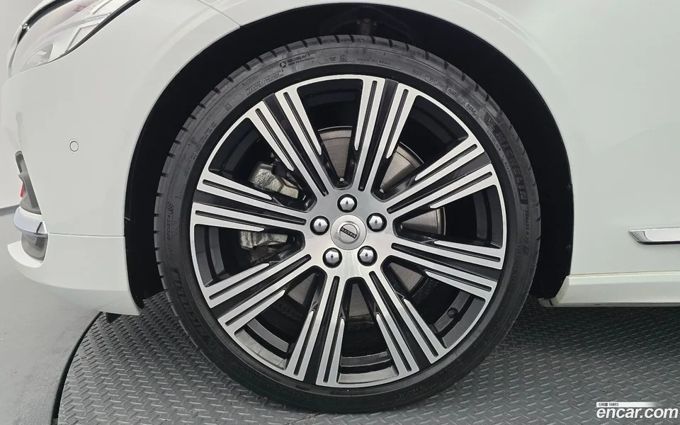 Volvo S90 B6 AWD 2023 — миниатюра 5