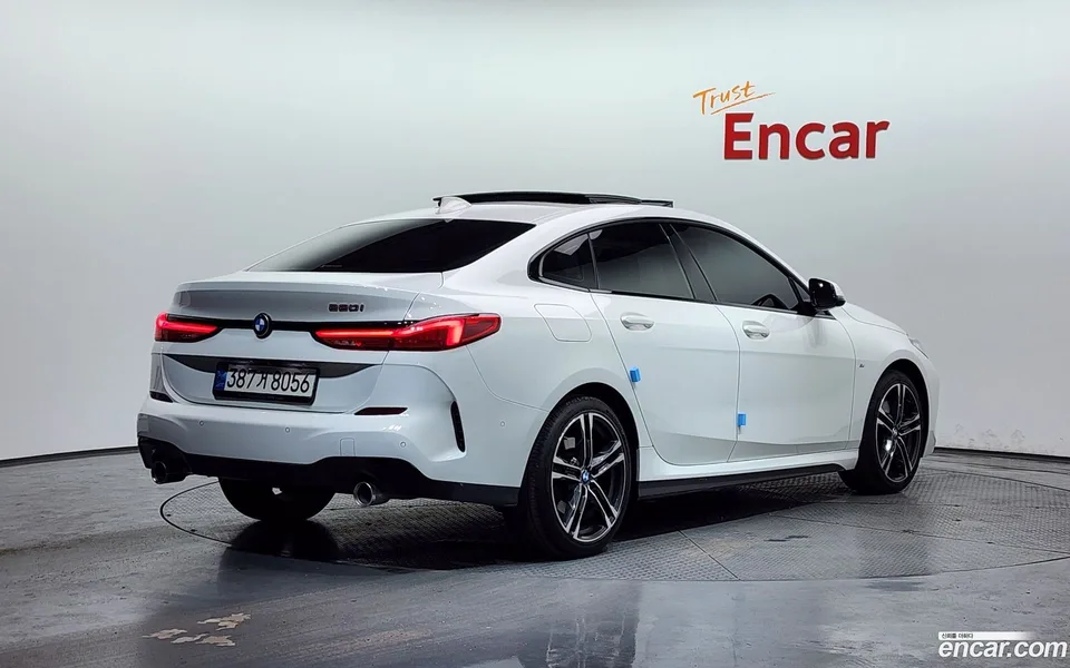 BMW 2 Series Gran Coupe 220i M 2022 — миниатюра 2