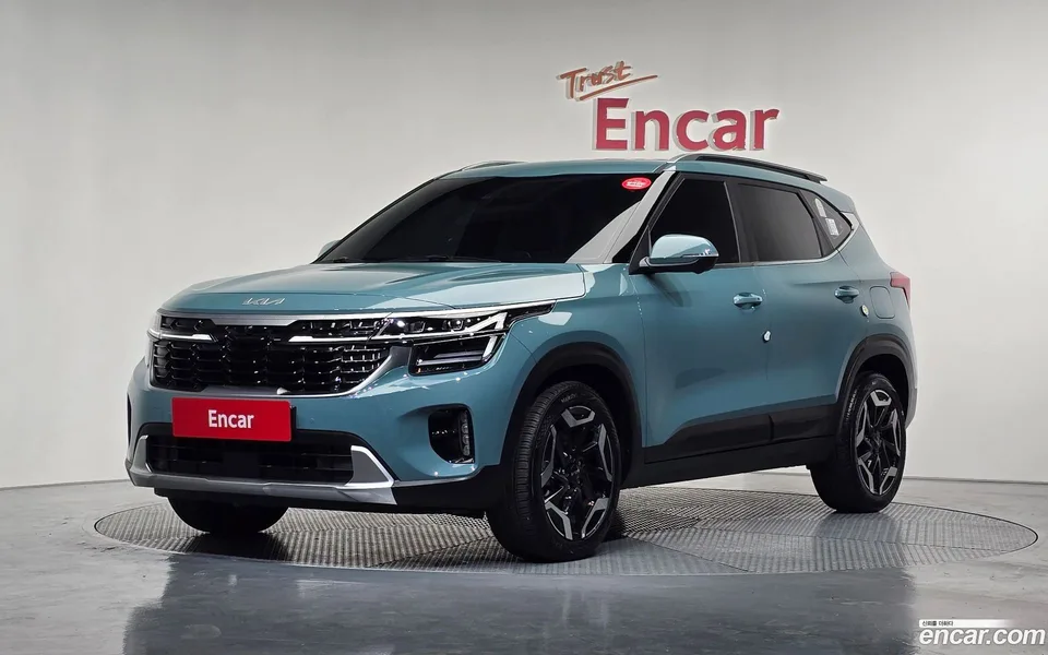 Kia Seltos 1.6 2WD 2024 — фото 1, купить с доставкой в Москву