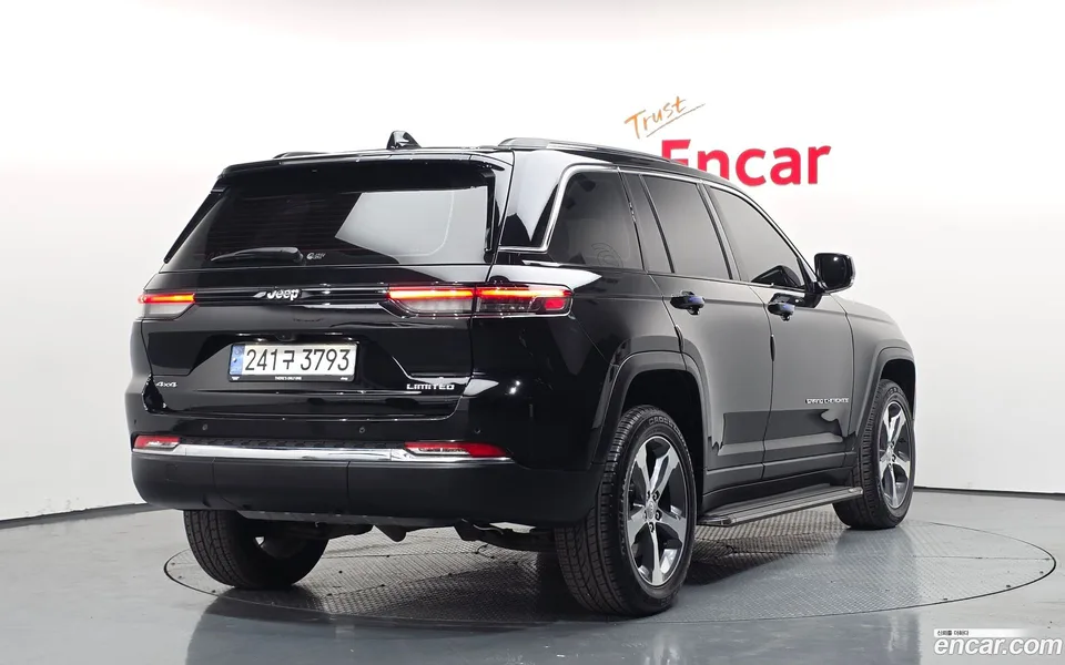 Jeep Grand Cherokee 3.6 2023 — миниатюра 2