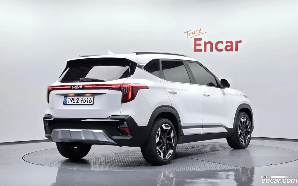 Kia Seltos 1.6 2WD 2023 — миниатюра 2