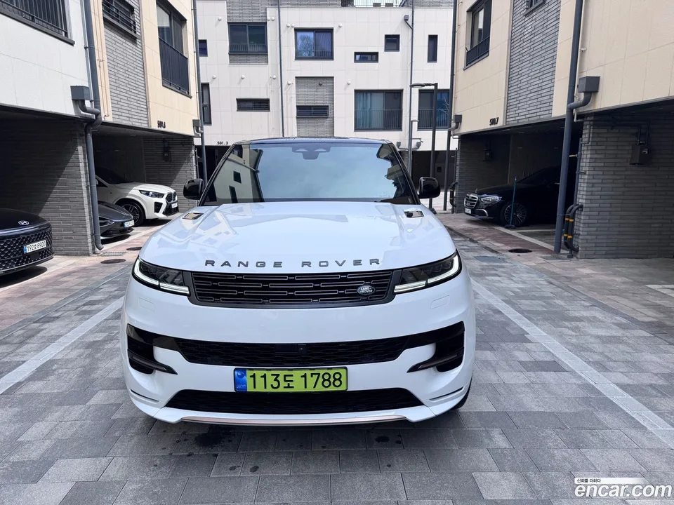 Land Rover Range Rover Sport P400 AB 2025 — фото 1, купить с доставкой в Москву