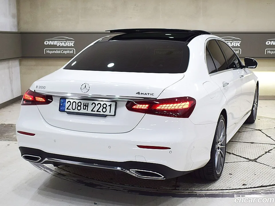 Mercedes-Benz E-Class E350 4MATIC AMG Line 2022 — миниатюра 3