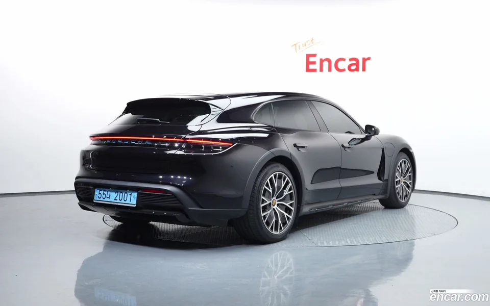 Porsche Taycan 4 2023 — миниатюра 2