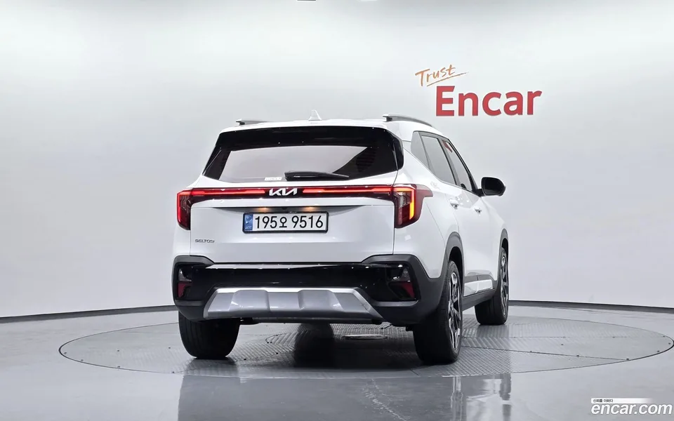 Kia Seltos 1.6 2WD 2023 — миниатюра 4