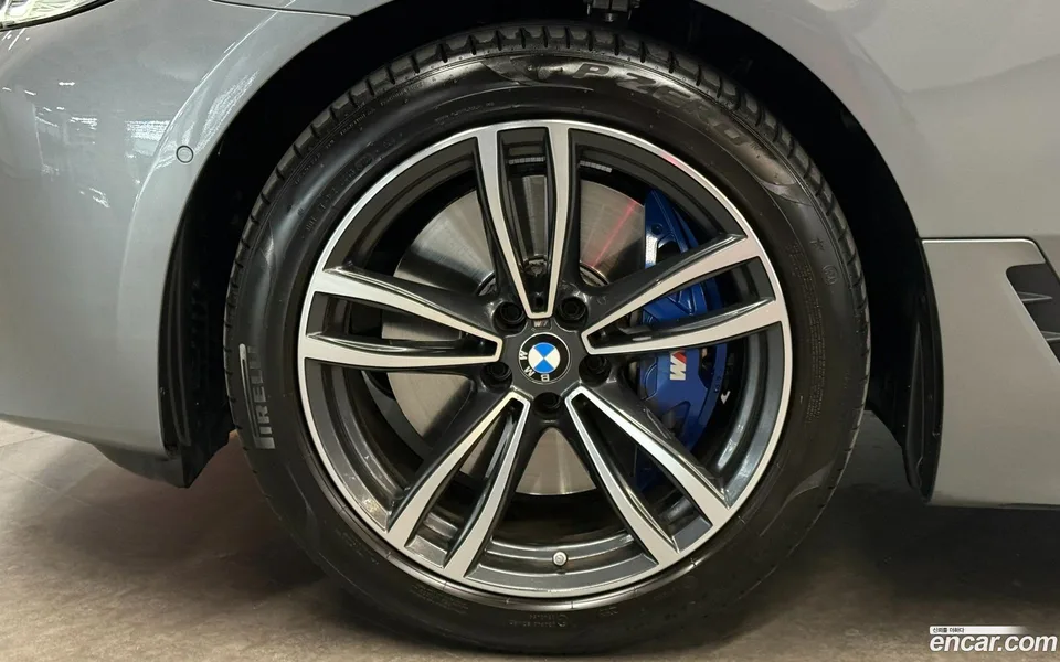 BMW 6 Series GT 620d M 2023 — миниатюра 5