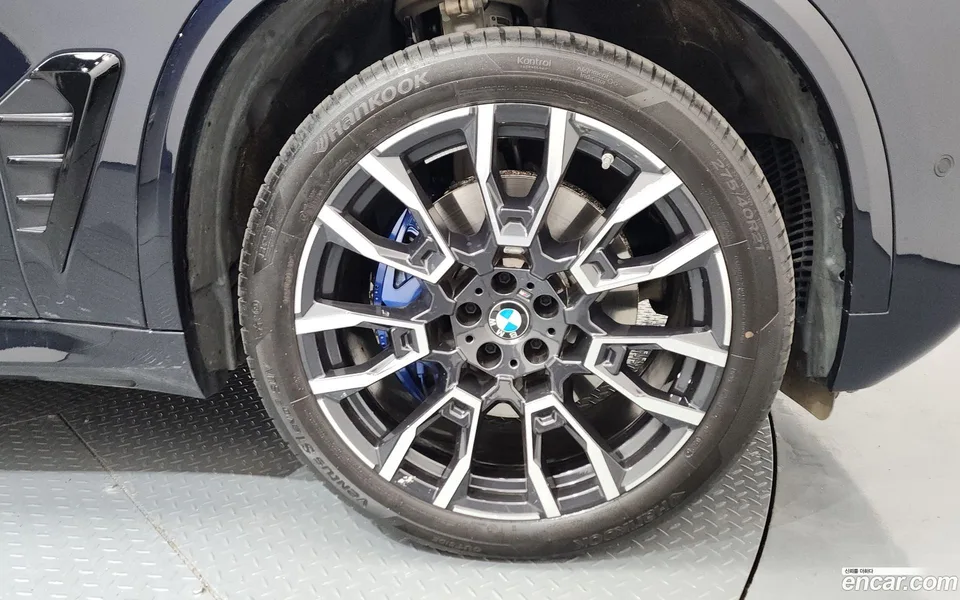BMW X5 xDrive 40i M 2025 — миниатюра 5