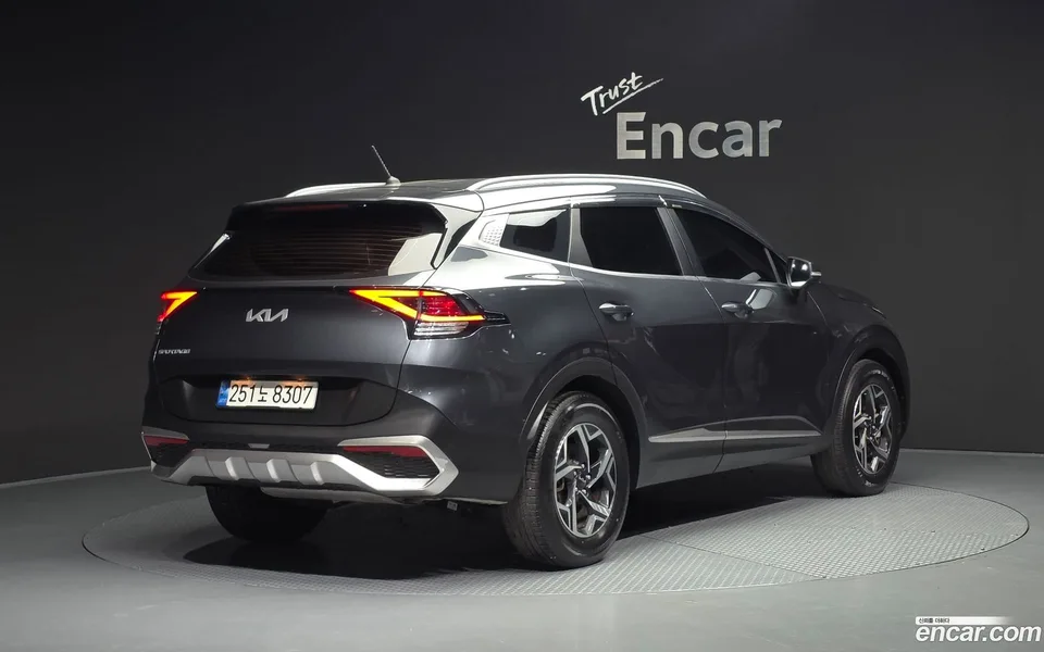 Kia Sportage 1.6 2WD 2022 — миниатюра 2
