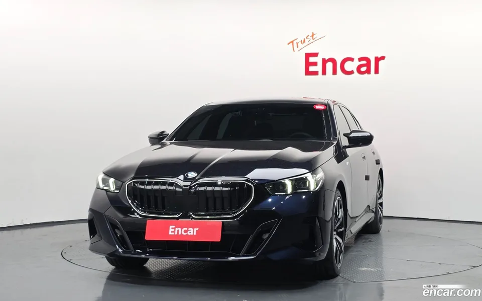 BMW 5 Series 530i xDrive M 2025 — миниатюра 3