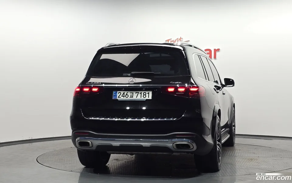 Mercedes-Benz GLS-Class GLS580 4MATIC 2024 — миниатюра 4