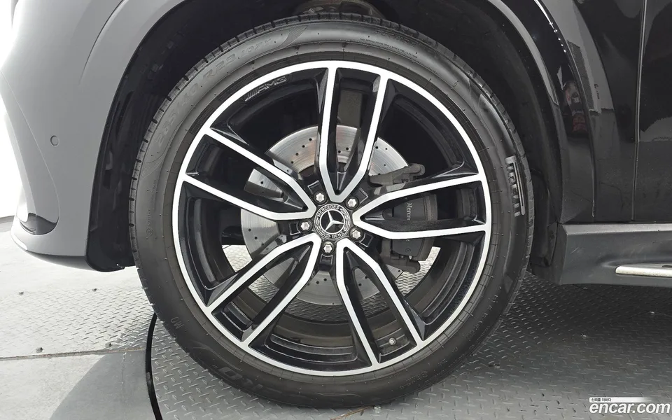 Mercedes-Benz GLS-Class GLS580 4MATIC 2024 — миниатюра 5