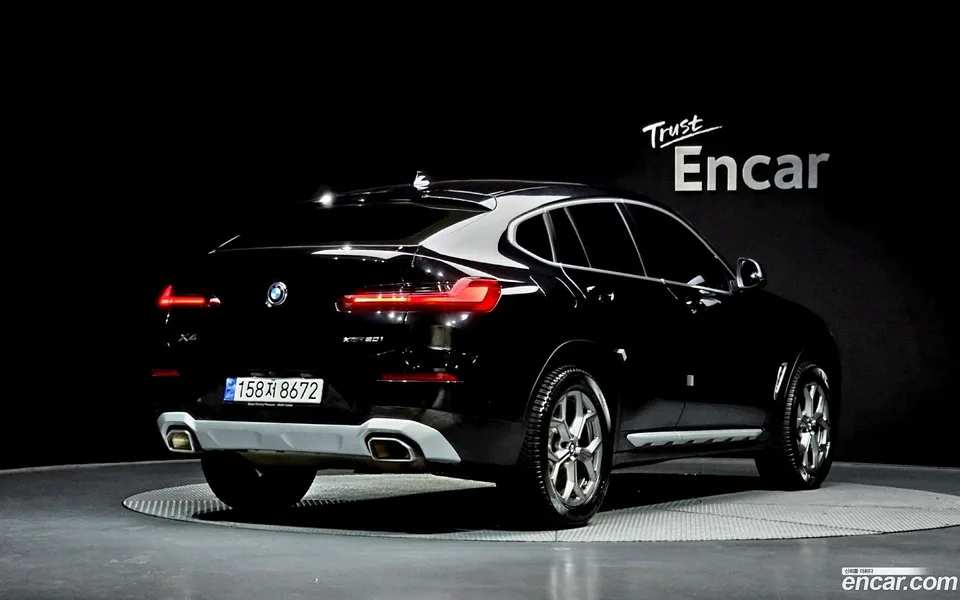 BMW X4 xDrive20i xLine 2023 — миниатюра 2