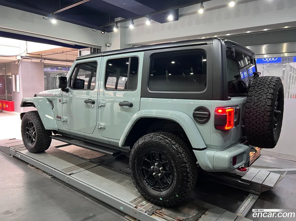 Jeep Wrangler 2.0 4 2024 — миниатюра 2