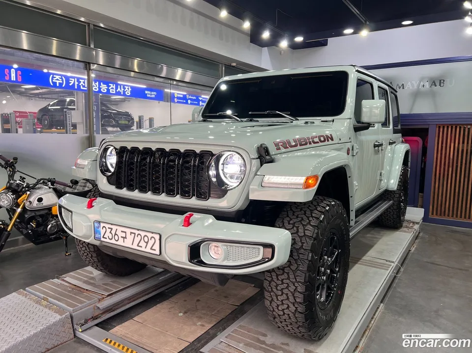 Jeep Wrangler 2.0 4 2024 — фото 1, купить с доставкой в Москву