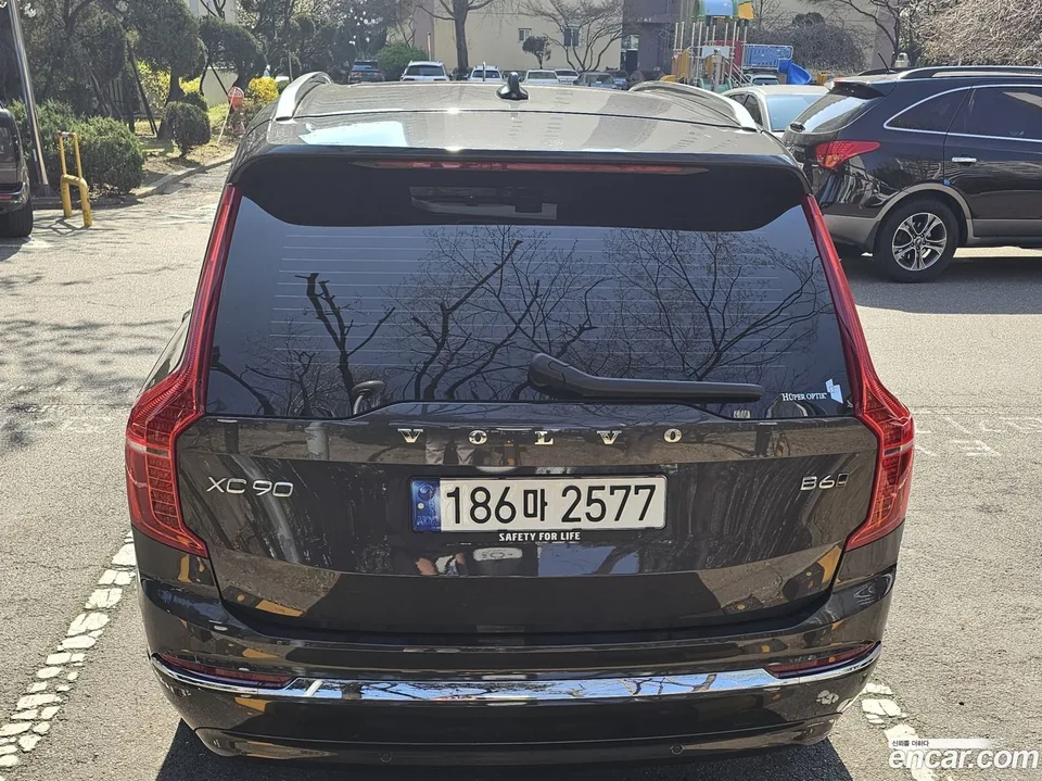 Volvo XC90 B6 2023 — миниатюра 3
