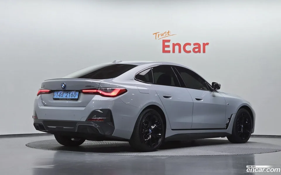 BMW i4 eDrive40 M 2023 — миниатюра 2