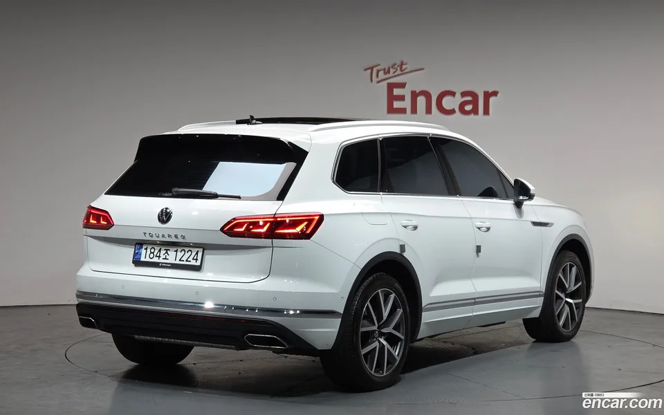 Volkswagen Touareg 3.0 TDI 2023 — миниатюра 2