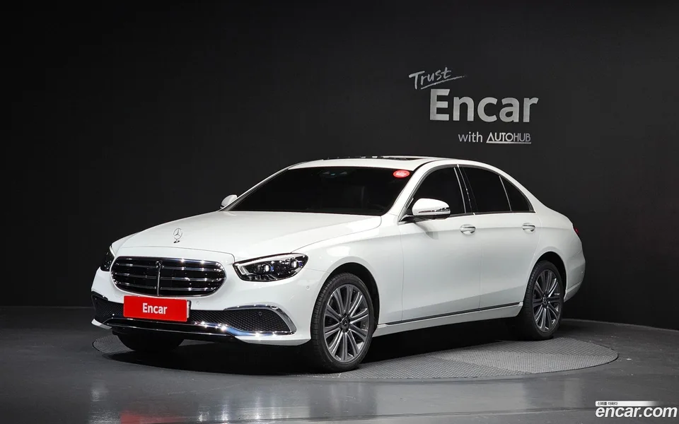 Mercedes-Benz E-Class E350 4MATIC 2022 — фото 1, купить с доставкой в Москву