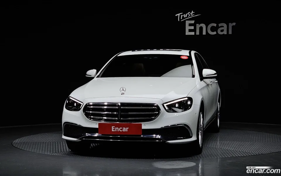 Mercedes-Benz E-Class E250 2023 — миниатюра 3