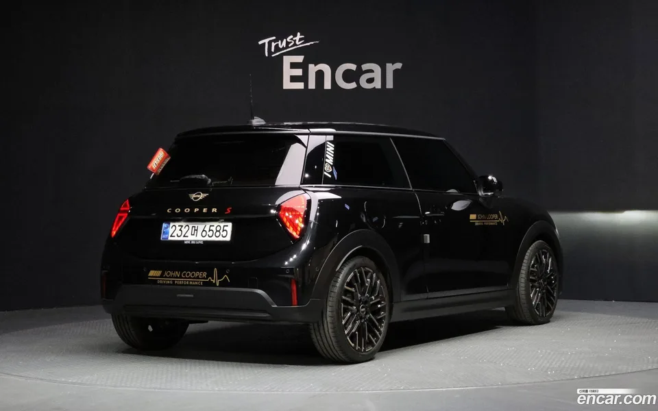 MINI Cooper S 2024 — миниатюра 2