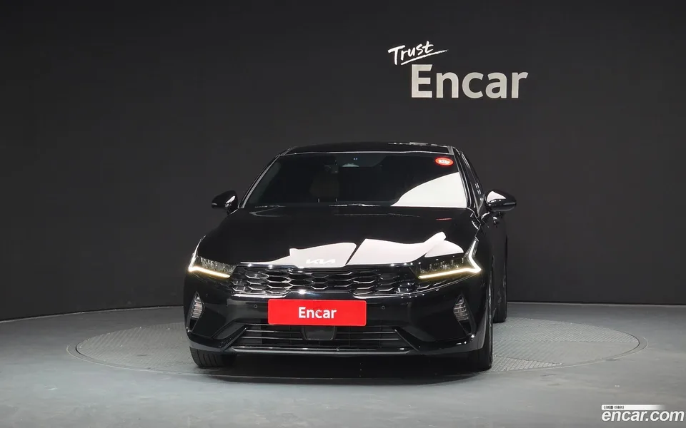 Kia K5 Hybrid 2023 — миниатюра 2