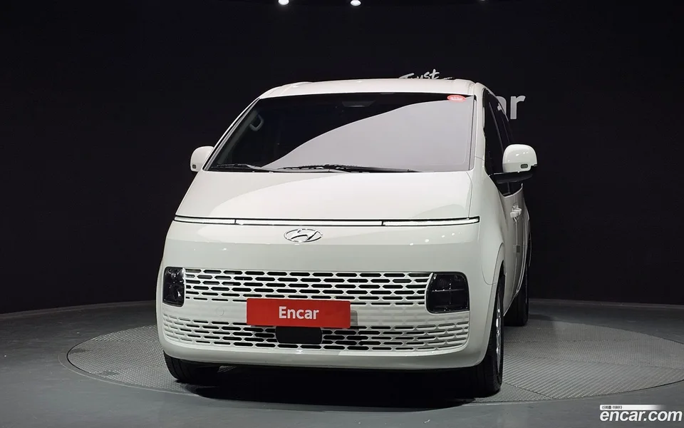 Hyundai Staria 5 2022 — миниатюра 3