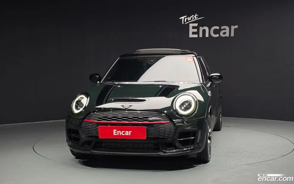 MINI Cooper S Clubman JCW 2023 — миниатюра 3